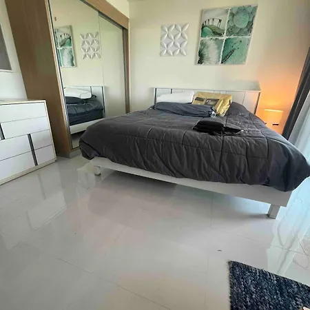 Stunning Unit Situated In Pattaya Apartment Exterior photo