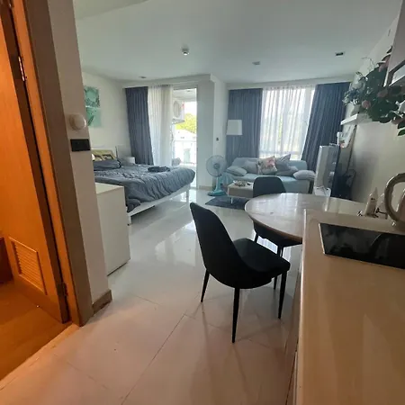 Stunning Unit Situated In Pattaya Apartment Exterior photo